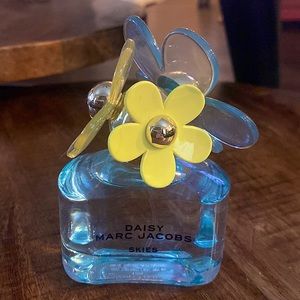 LTD EDITION Daisy Skies Marc Jacobs 1.6 fl oz EDT no box